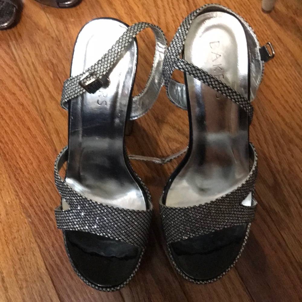 Very high heels 👠